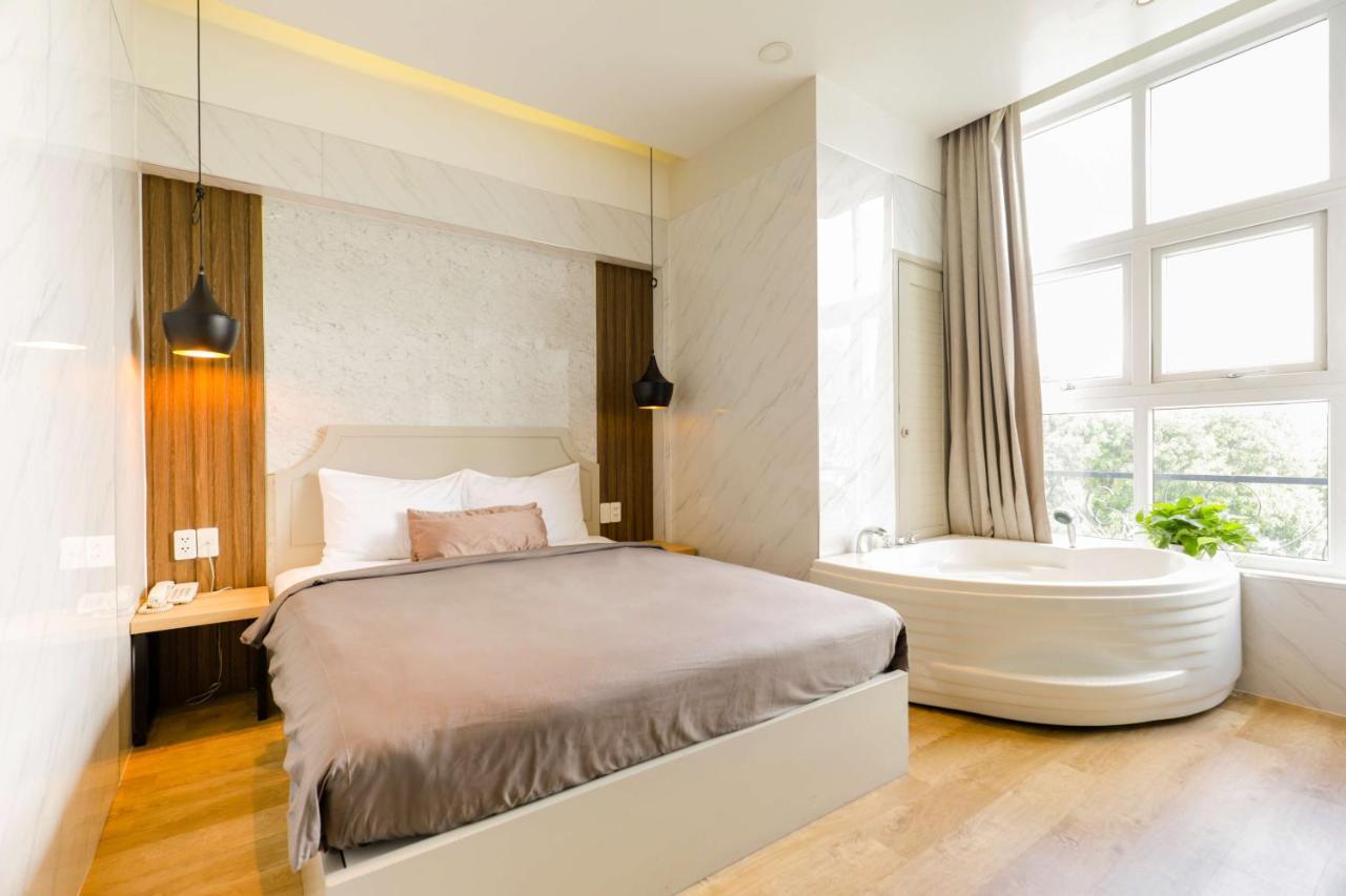 La Hotel Q10 Ho Şi Min Dış mekan fotoğraf
